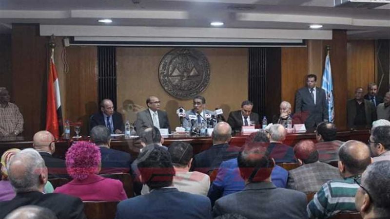 ضياء رشوان يعرض حلًا