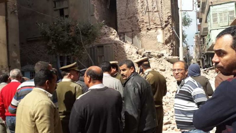 مصرع وإصابة 4 وإنقاذ