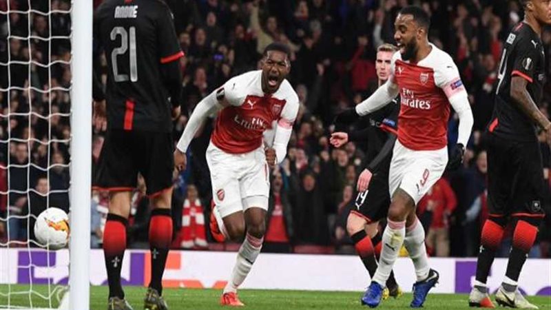 أرسنال يتأهل لربع