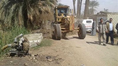 محافظ أسيوط: تمهيد طريق فزارة/عزبة يونس بالقوصية استعدادًا لرصفه