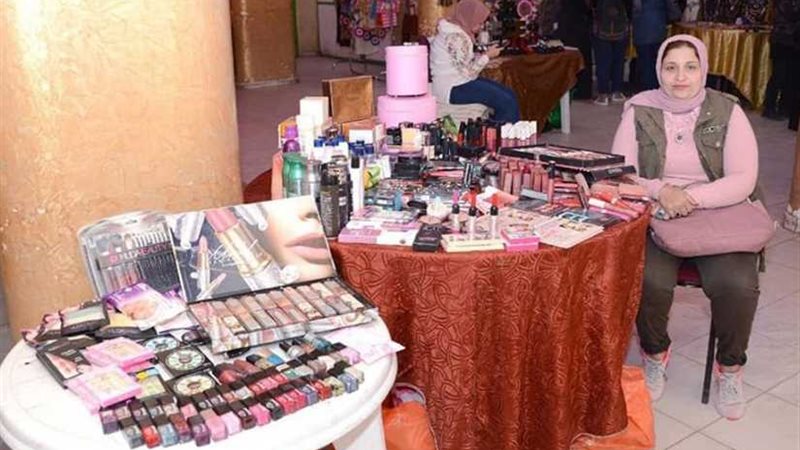 افتتاح معرض لمنتجات