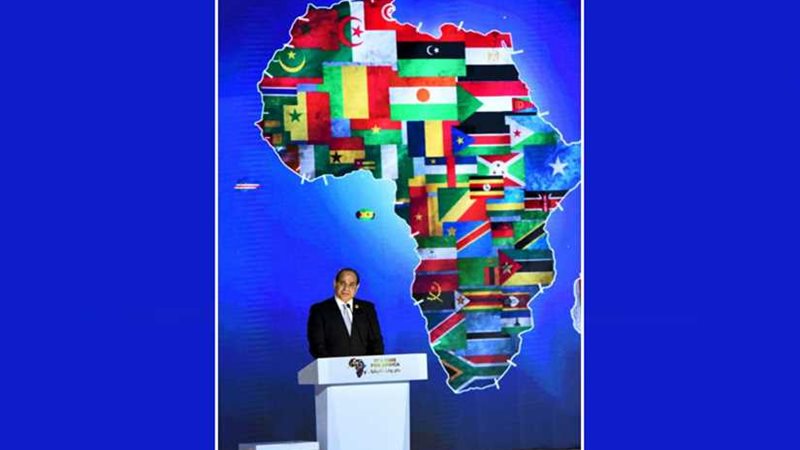 الرئيس وقرينته يشاركان