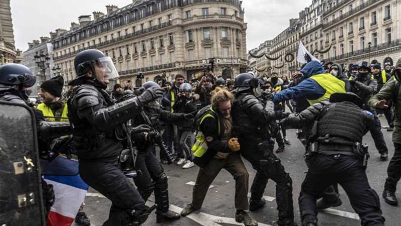 فرنسا.. بين حماية