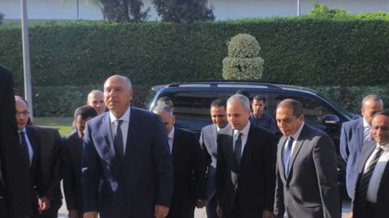 وزير النقل يتوجه