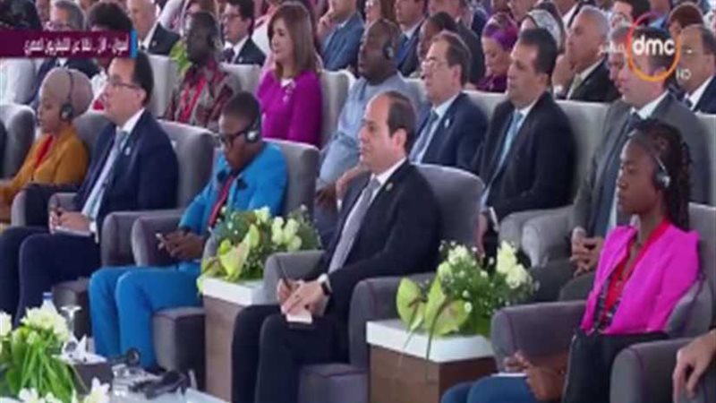 الرئيس السيسي يشهد