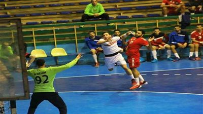 فريق يد الزمالك يهزم طلائع الجيش 