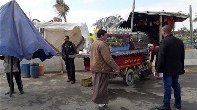 رفع الإشغالات والتعديات بصينية مطار برج العرب استعدادا لـ