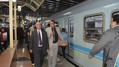 المترو : تشغيل القطارات فى السادسة صباحاً الجمعة والسبت القادمين