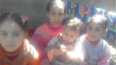 4 أطفال بالغنايم مشردون بعد حبس الأم نتيجة الديون.. (صور)
