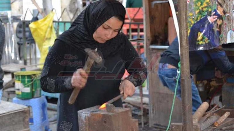 لما البنت تشتغل حدادة