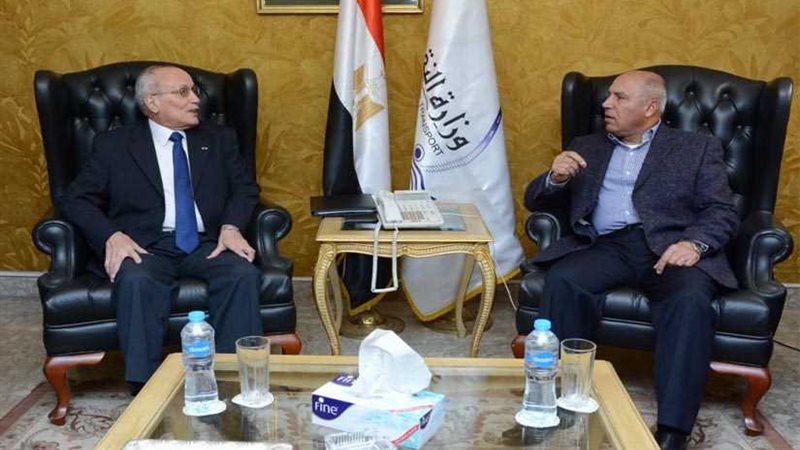 الوزير يلتقى العصار