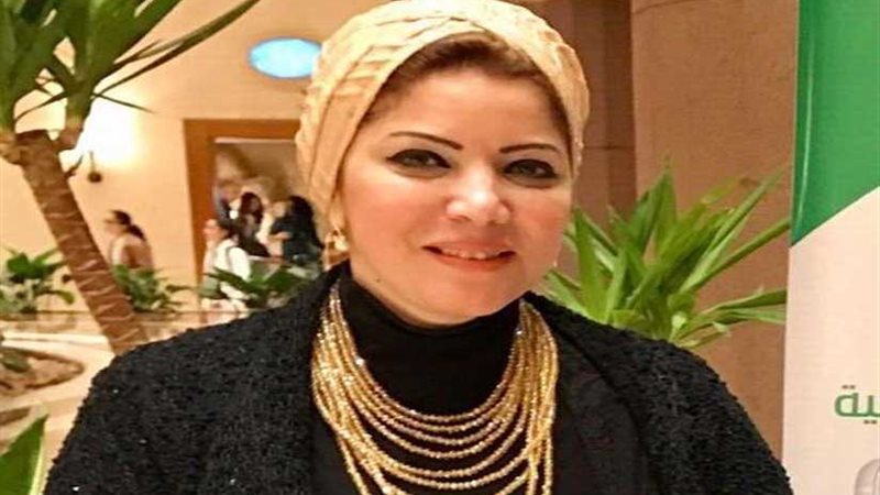 العبسي تهنئ المصريات