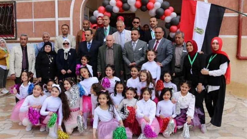 مدرسة الرسالة تكرم