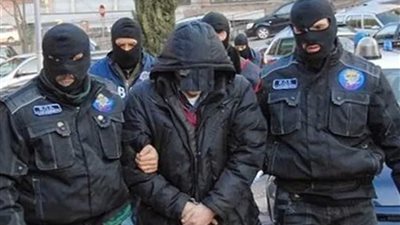 الشرطة الإيطالية تعتقل سائقا أضرم النار في حافلة تقل 51 طفلا شمال البلاد