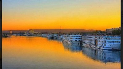 لحظات الشروق من نهر النيل بأسوان