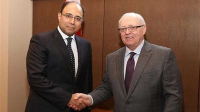 سفير مصر في أوتاوا يلتقى رئيس مجلس الشيوخ الكندي