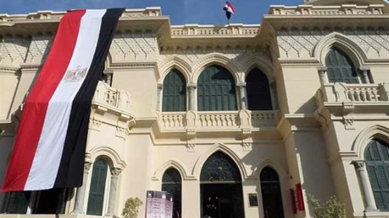 السبت ..المرأة والجمال