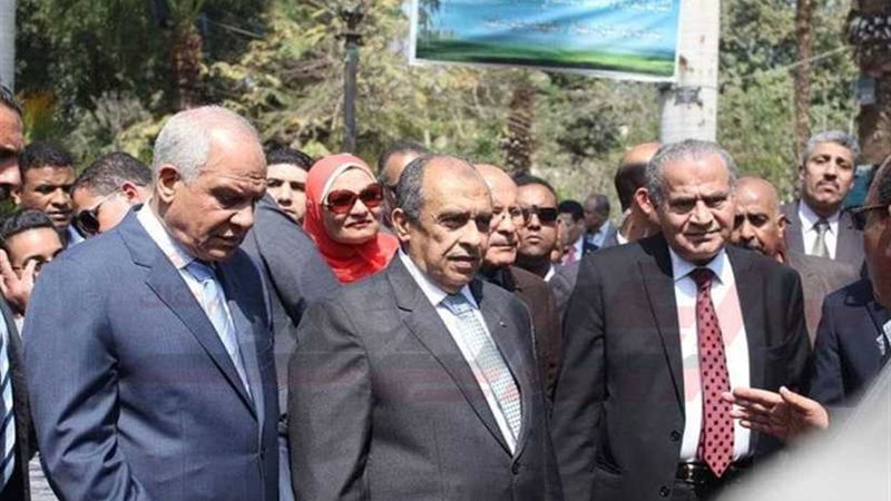 وزير الزراعة يفتتح