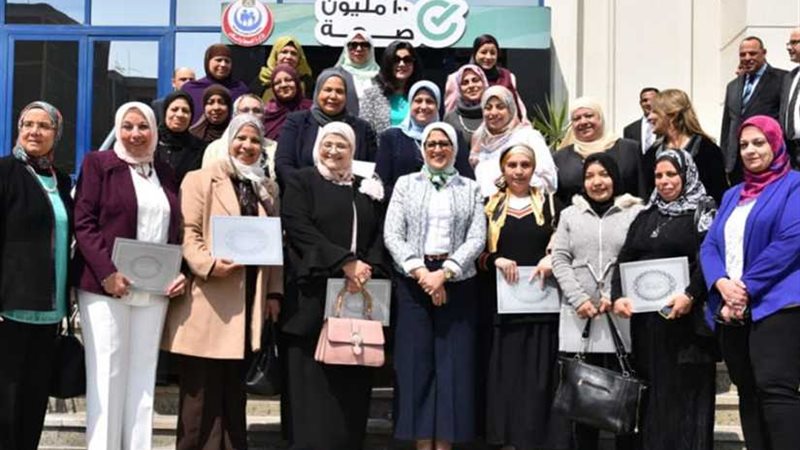 خلال تكريمها لعدد