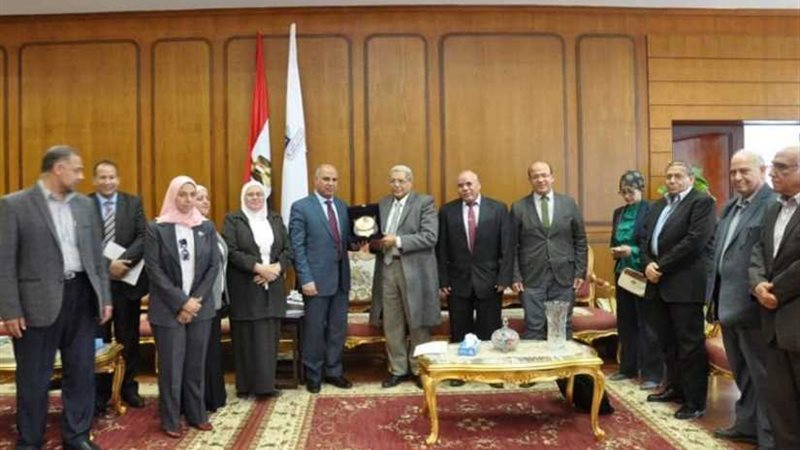 لجنة الحاسبات بالأعلى