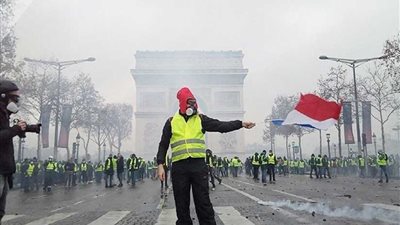 الخارجية الروسية تنصح رعاياها في فرنسا بتجنب مناطق المظاهرات