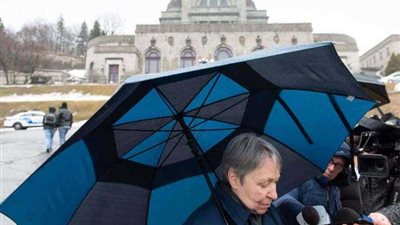 طعن قس كاثوليكي في القداس على الهواء مباشرة في مونتريال