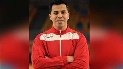 حماصة نجم يد سموحة: الجماهير الحمراء لن تقبل إلا بالبطولة