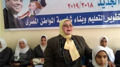 وكيلة تعليم كفر الشيخ تتفقد لجان الصف الأول الثانوي