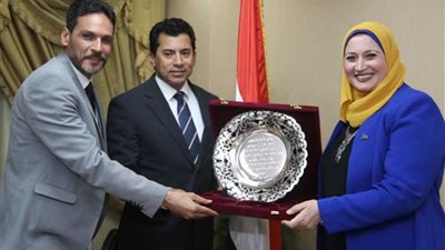 وزير الشباب والرياضة يستقبل نائب رئيس الاتحاد العربي للرياضة المدرسية