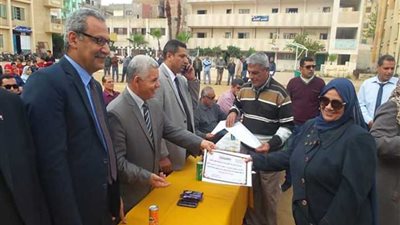تعليم كفر الشيخ يكرم الأمهات المثاليات