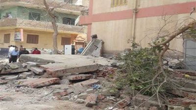 نائب محافظ القاهرة يطالب رؤساء الأحياء بالقيام بأعمالهم