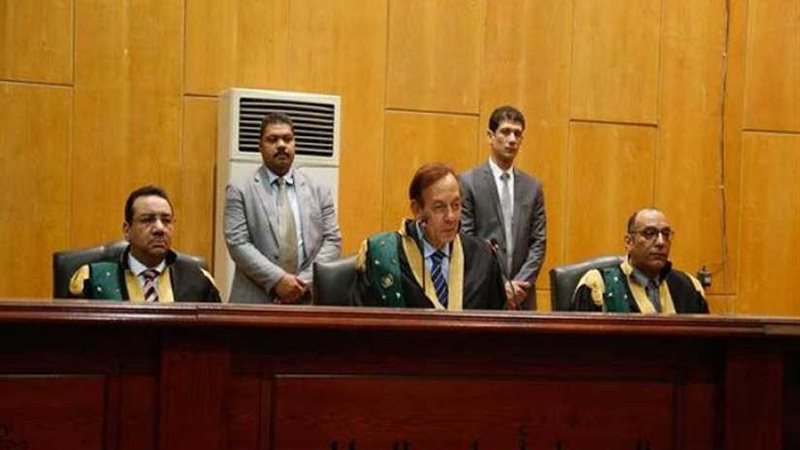 خبيرة أمام المحكمة