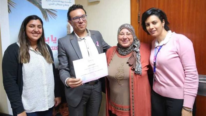 تكريم 25 سيدة من