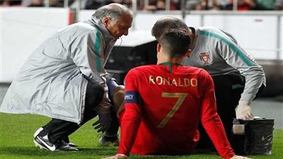 رونالدو يتعرض لإصابة تخرجه من مباراة البرتغال وصربيا