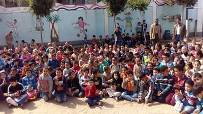 دوري رياضي في خامس أيام الأسبوع المائي بـ