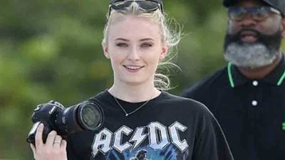 صوفي تيرنر تعشق الروح عن العلاقة الحميمة (فيديو وصور)