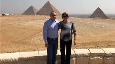 رئيس بلغاريا يزور منطقة آثار الهرم.. صور