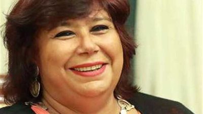 وزيرة الثقافة تكرم عددًا من الرموز النسائية بالأعلى للثقافة