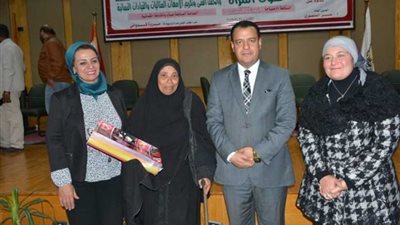 جامعة أسيوط تكرّم الأمهات المثاليات
