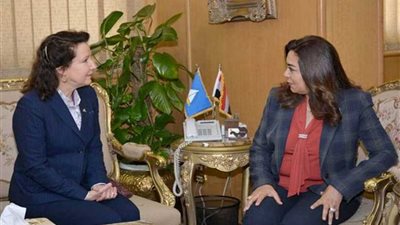 محافظ دمياط تبحث مع القنصل الأمريكي تعزيز التعاون المشترك