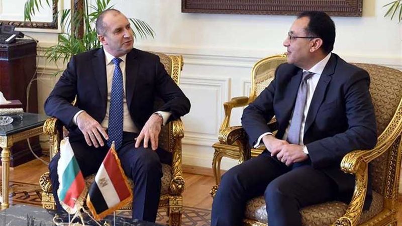 الرئيس البلغاري يشيد