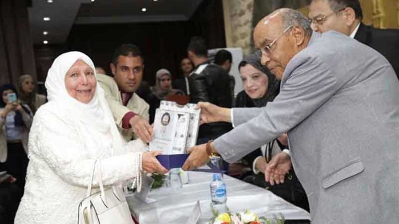 الكحلاوي خلال تكريمها