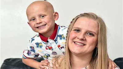 أم تسرق 100ألف جنيه لعلاج ابنها من السرطان