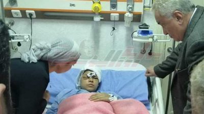 عاشور يزور محامية الشرقية المصابة