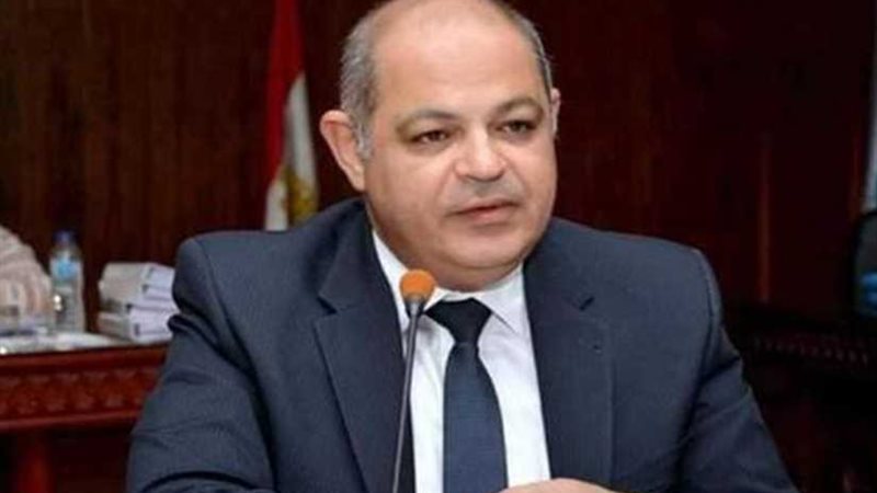 إحالة مسؤولي مدرسة