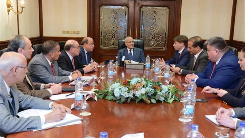 العصار يبحث مع شركة