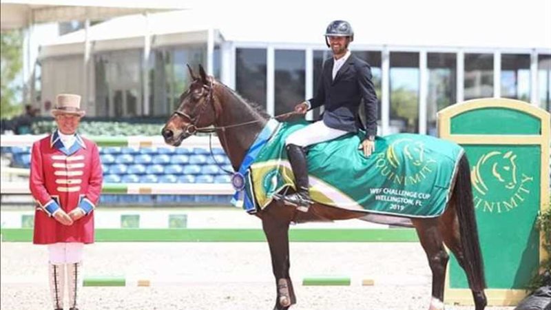 نائل نصار يتوج بلقب