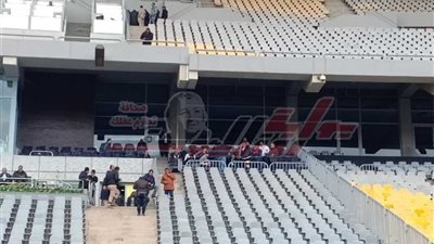 بالصور.. 18 زملكاويا و9 أهلاوية في مدرجات برج العرب