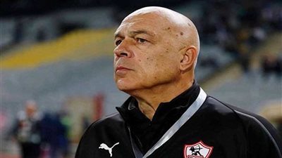 جروس يستبعد 4 لاعبين من قائمة الزمالك