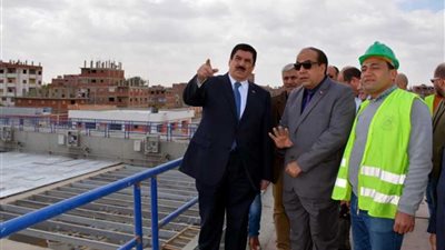 محافظ القليوبية في جولة لتفقد مشروعات قومية وخدمية بالخانكة